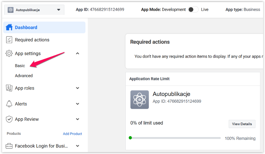 Panel Facebook Developers z menu App settings, wskazaniem opcji Basic czerwoną strzałką.