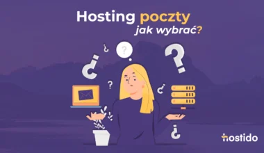 Grafika do artykułu „Hosting poczty – jak wybrać?”: kobieta z ikonami maila, serwerów i znaków zapytania na fioletowym tle.